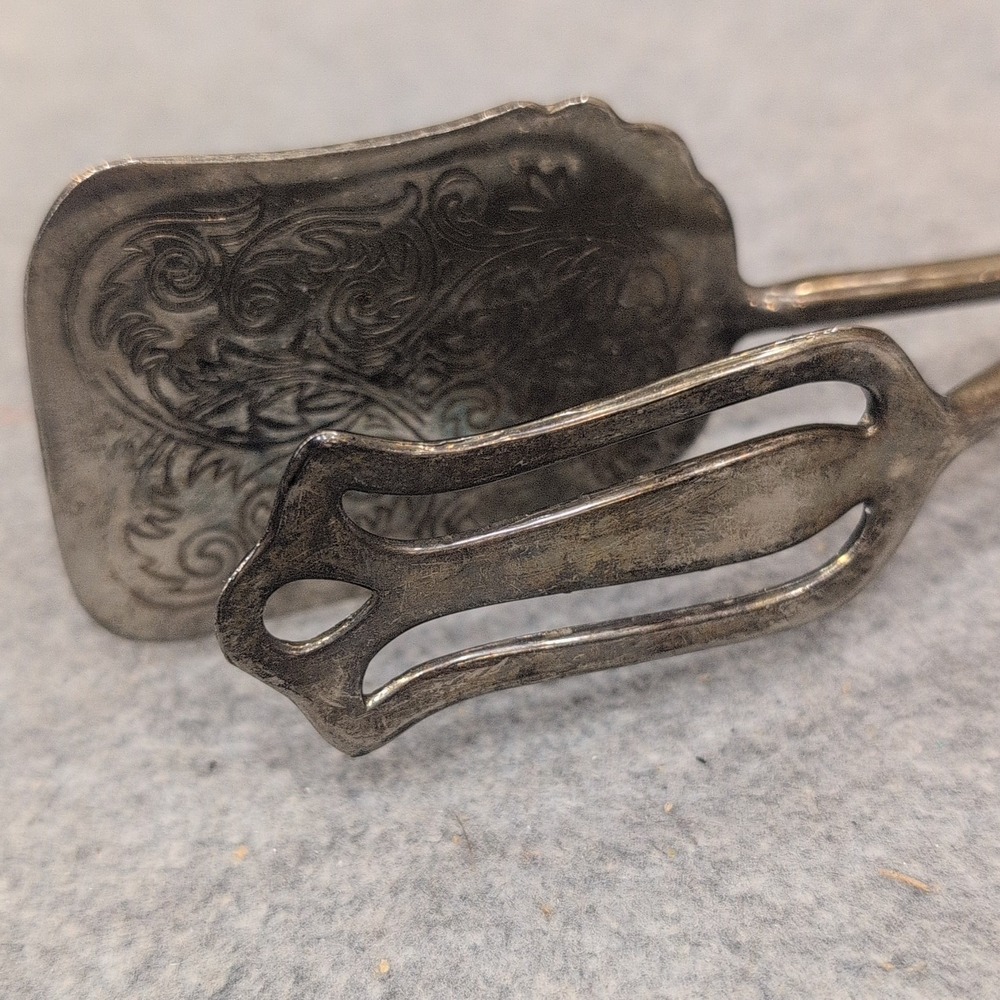 Vintage Silverplate Zinc Alloy Pastry Tongs Ornate Scroll Engraved Server - Picture 3 of 8